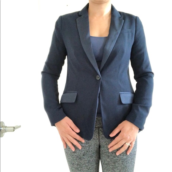 Banana republic navy blazer - Picture 7 of 7